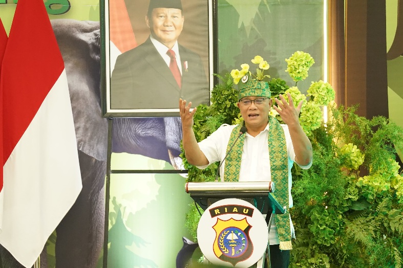 Menteri Jumhur Bertemu Kapolda Riau Irjen Herry: Replikasi Green Policing Secara Nasional