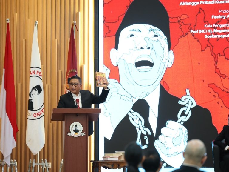 Sekjen PDI Perjuangan Hasto Kristiyanto saat memberikan materi kuliah umum di Universitas Bung Karno (UBK) Jakarta, dengan materi ilmu Geopolitik Soekarno.