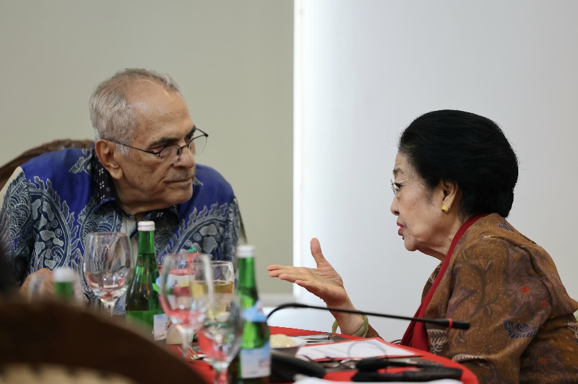 Megawati Soekarnoputri berdiskusi dengan Presiden Timor Leste Jose Ramos Horta. (Foto: Monang Sinaga dan Tim Media PDIP)