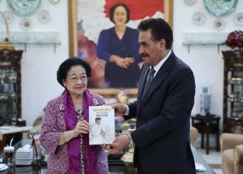 Presiden ke-5 RI Megawati Soekarnoputri dan Duta Besar Republik Yaman untuk Indonesia, Salem Ahmed Abdulrahman Balfakeeh. (Foto: Monang Sinaga dan Tim Media PDIP)