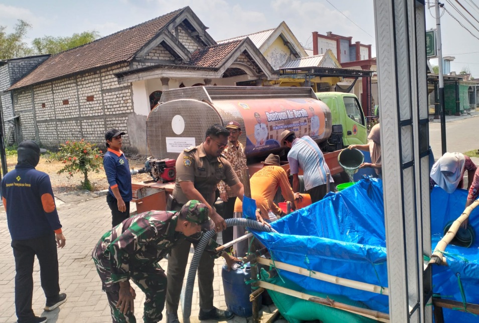 Kecamatan Balongpanggang Siaga Hadapi Kekeringan, Koordinasi Distribusi Air Bersih Terus Dilakukan
