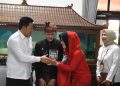 Penyandang gelar Narapati Kencana, M. Rasya Islami Athaillah dan Az-Zahra Andaya Kurnia Putri, saat menemui Bupati Sidoarjo di Pendopo Delta Wibawa Sidoarjo.