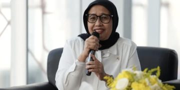 Nanik S. Deyang
