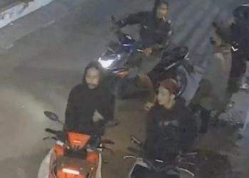 Rekaman CCTV aksi pencurian kendaraan bermotor di kawasan permukiman belakang Mapolresta Sidoarjo di Cemengkalang.