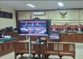 Suasana sidang pungli dokumen tanah, eks Kades Mulyodadi Slamet Priyanto di Pengadilan Tipikor Surabaya. (Foto: Jumain Agus Santoso)
